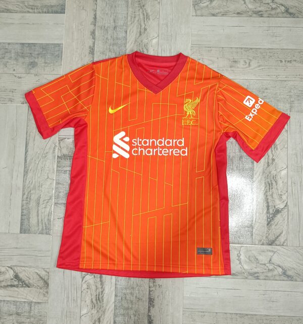 Camiseta Liverpool titular 2024/25
