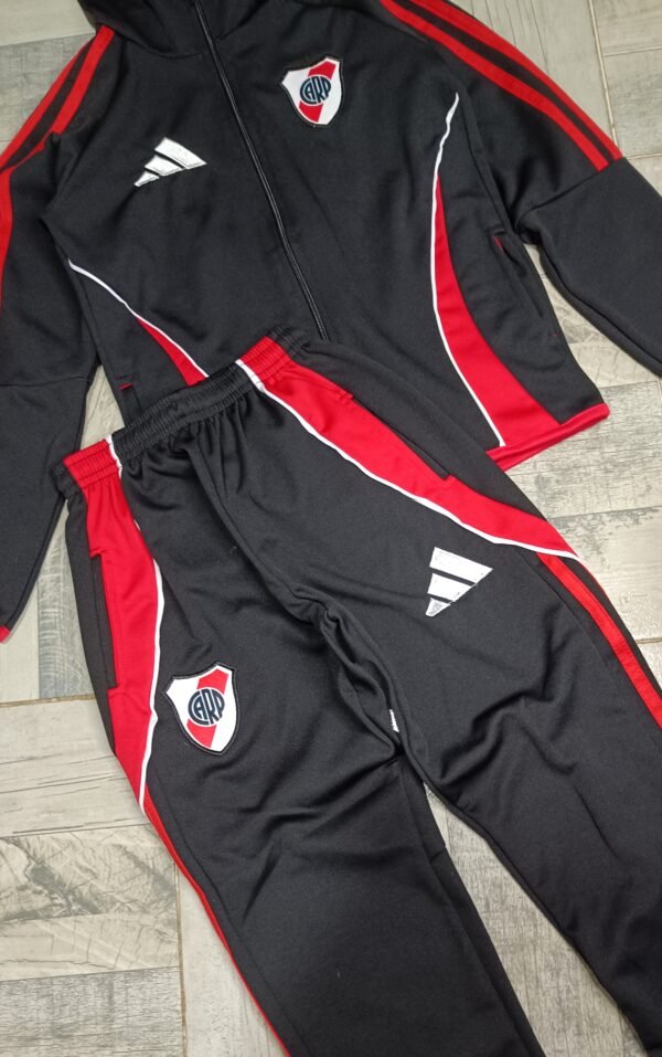 Conjunto River Plate 2025/26 niños - Imagen 3