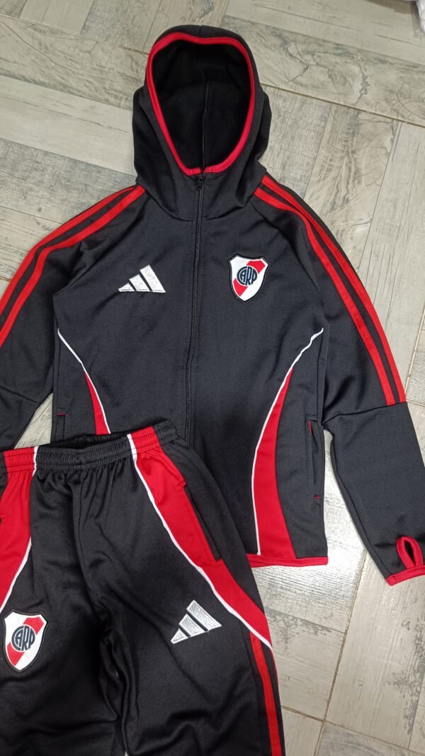 Conjunto River Plate 2025/26 niños - Imagen 2