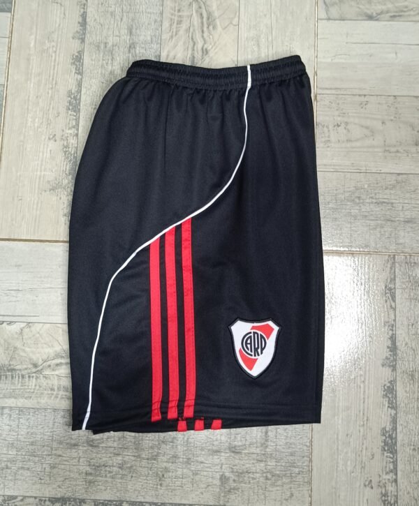 Short River Plate 2025 - Imagen 2