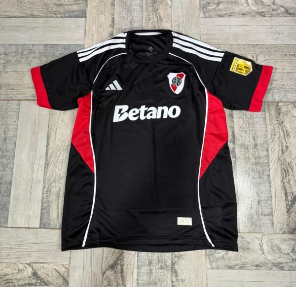 Camiseta River Plate entrenamiento 2025