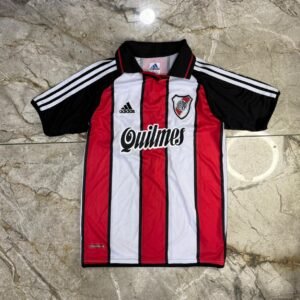 Camiseta River 2001 tricolor