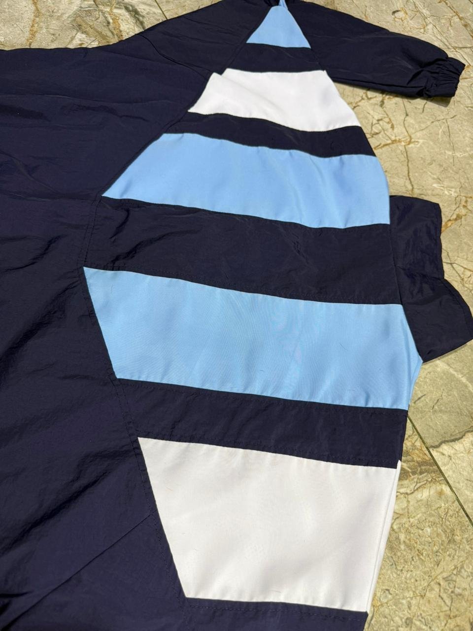 Campera AFA ETQ Rompevientos 2026 - Imagen 4