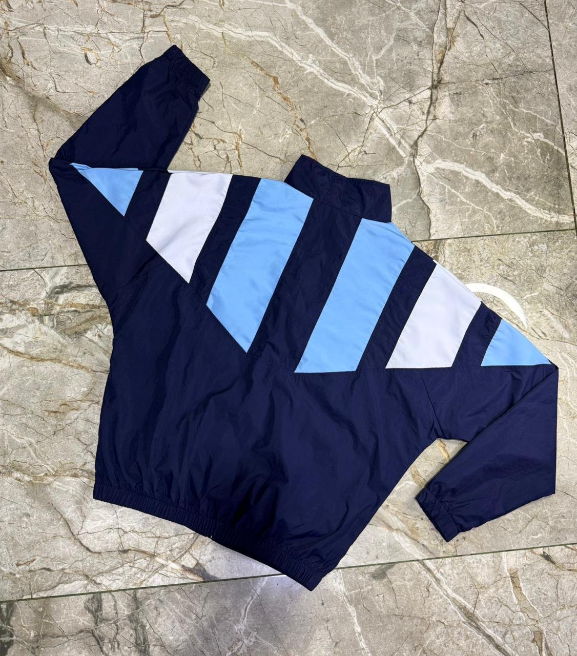 Campera AFA ETQ Rompevientos 2026 - Imagen 2