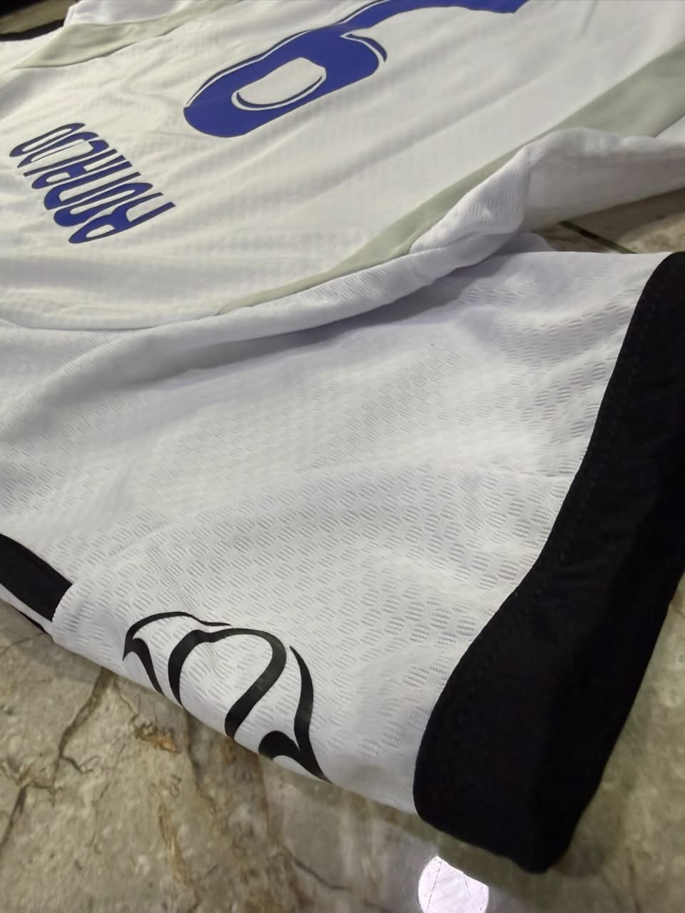 Camiseta Real Madrid 2006 TALLE ESPECIAL - Imagen 4